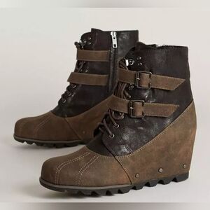 Not Rated Hermione Wedge Boot By The Buckle Womens Size 8.5 Black And Brown